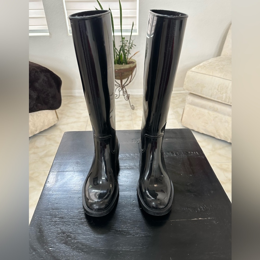 Gucci rain boots 36